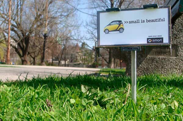 Smart“Small is Beautiful”迷你广告牌